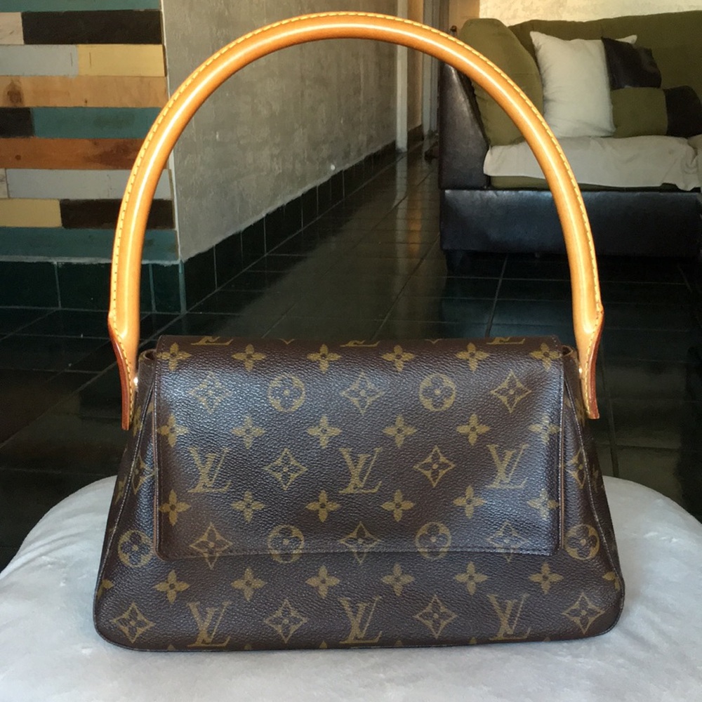 Louis Vuitton looping bag